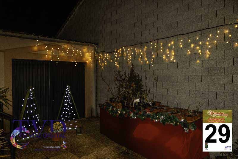 La Iluminación de Fachadas Navideñas llena de magia “Navidades con Ilusión” en Tábara 97