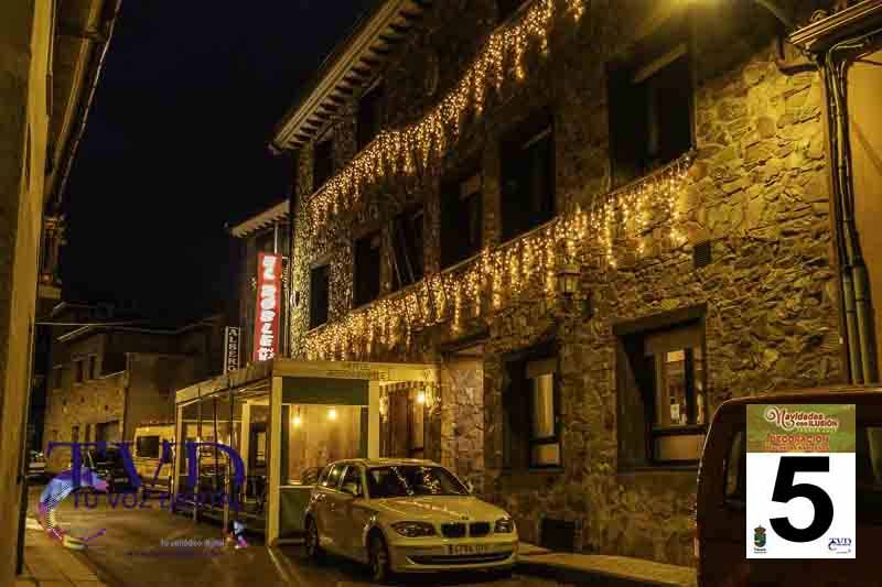 La Iluminación de Fachadas Navideñas llena de magia “Navidades con Ilusión” en Tábara 22