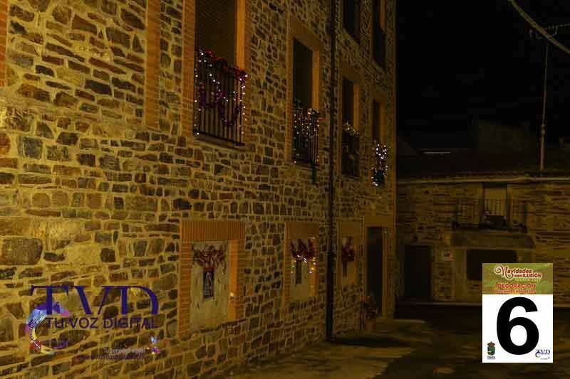 La Iluminación de Fachadas Navideñas llena de magia “Navidades con Ilusión” en Tábara 25