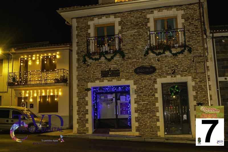 La Iluminación de Fachadas Navideñas llena de magia “Navidades con Ilusión” en Tábara 27