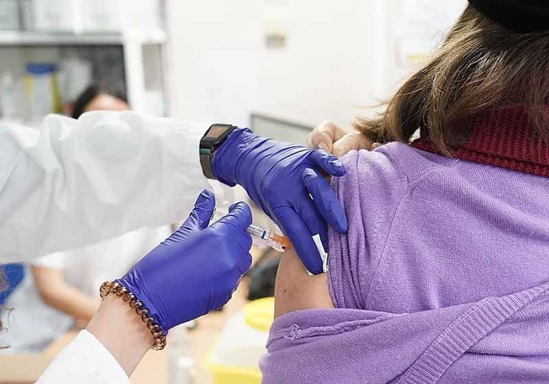 La Junta recomienda la vacunación de la gripe en mayores de 60 años ante una cobertura del 56,7 % tras dos meses de campaña 1