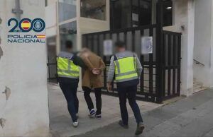 La Policía Nacional detiene a un joven por una estafa bancaria de 6.000 euros y sustracción de joyas a su vecina anciana