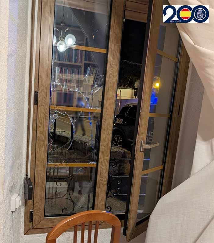 La Policía Nacional detiene a un joven sorprendido “in fraganti” en el interior de la vivienda 1