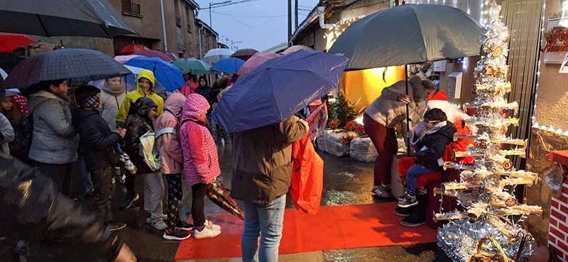 La ilusión vence al frío: Tábara se vuelve a llenar de magia con la llegada de Papá Noel 6