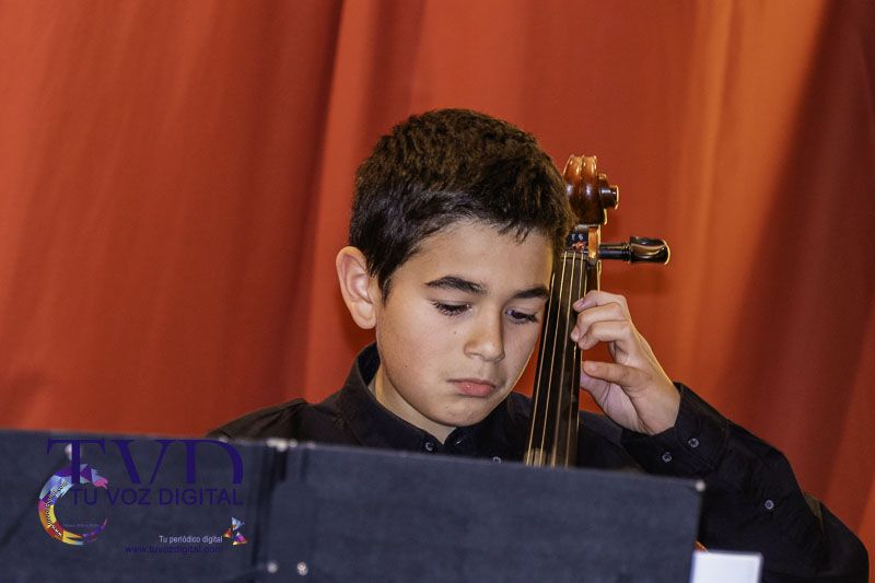 El Conservatorio “Miguel Manzano” lleva la magia de la Navidad a Tábara con un emotivo concierto de violonchelos 9