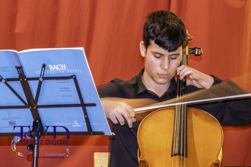 El Conservatorio “Miguel Manzano” lleva la magia de la Navidad a Tábara con un emotivo concierto de violonchelos 14