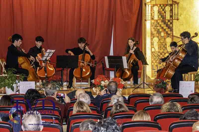 El Conservatorio “Miguel Manzano” lleva la magia de la Navidad a Tábara con un emotivo concierto de violonchelos 1
