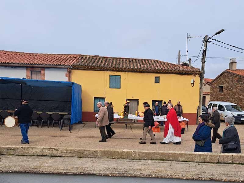 San Lorenzo desafía al mal tiempo y renueva su fe con San Sebastián, San Fabián y San Antón 2