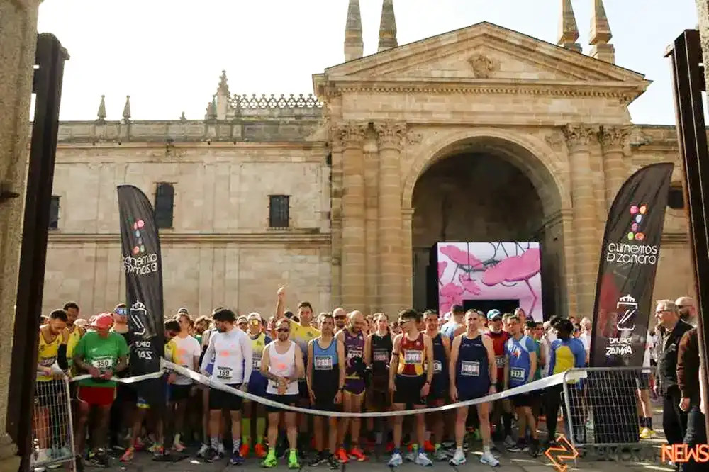 Más de 700 corredores llenan Zamora en la primera Carrera de la EsperanZA, uniendo deporte y patrimonio