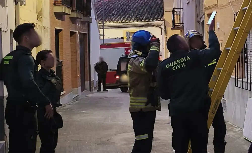 La Guardia Civil rescata a una mujer retenida en su vivienda contra su voluntad