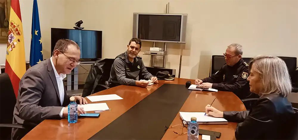 Reunión de coordinación entre Policía Nacional y Guardia Civil: Destacan intervención heroica y preocupante aumento de violencia de género