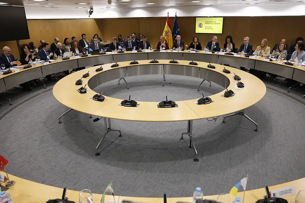 Hacienda destaca reducción del déficit y superávit en la Seguridad Social en los primeros meses de 2026