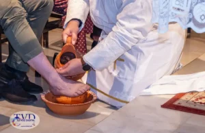 Tábara revive la esencia del Jueves Santo con el rito del lavatorio y el inicio del Triduo Pascual Tábara revive la esencia del Jueves Santo con el rito del lavatorio y el inicio del Triduo Pascual