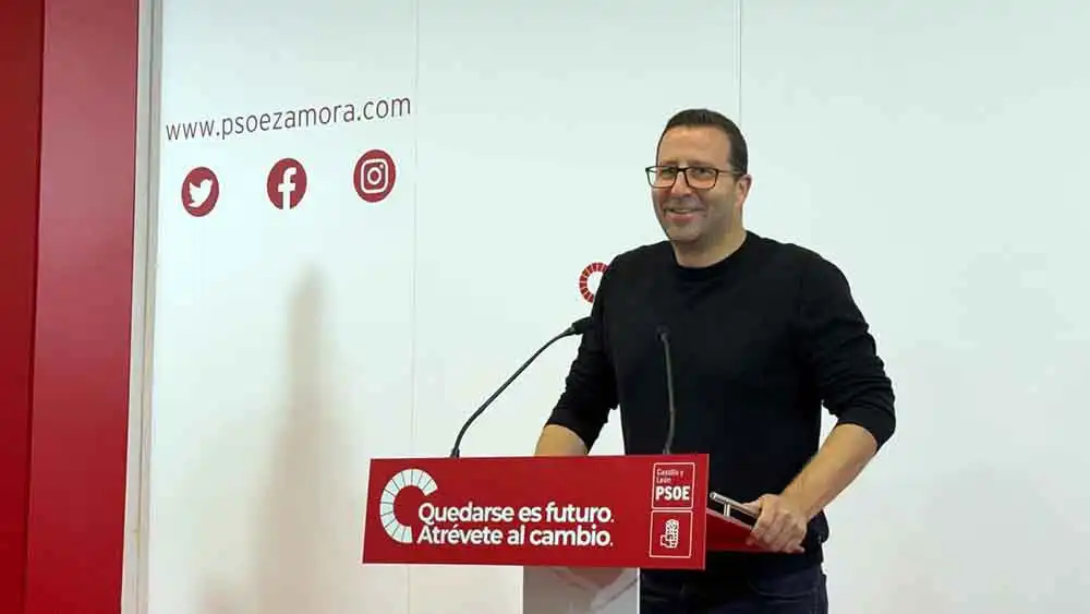El PSOE de Zamora exige respuestas a la Junta sobre calefacción en colegios, servicios rurales y colmenas comunitarias