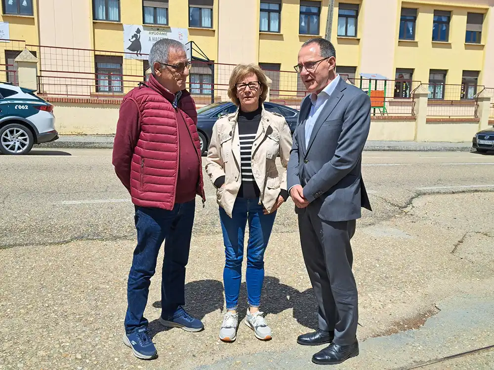 El subdelegado del Gobierno en Zamora se traslada a la localidad de Tábara en el octavo aniversario del asesinato de Leticia Rosino.