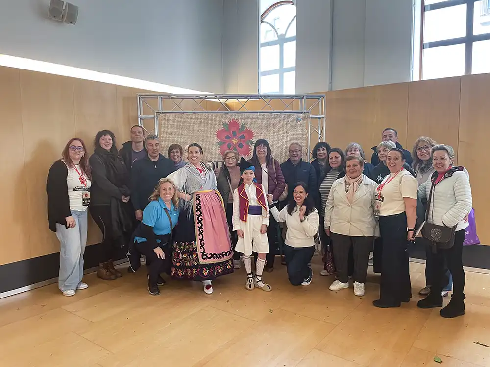 La Escuela de Folklore Sanabria participa en Collectio Indufest para promover la etnografía y la indumentaria tradicional 1 La Escuela de Folklore Sanabria participa en Collectio Indufest para promover la etnografía y la indumentaria tradicional