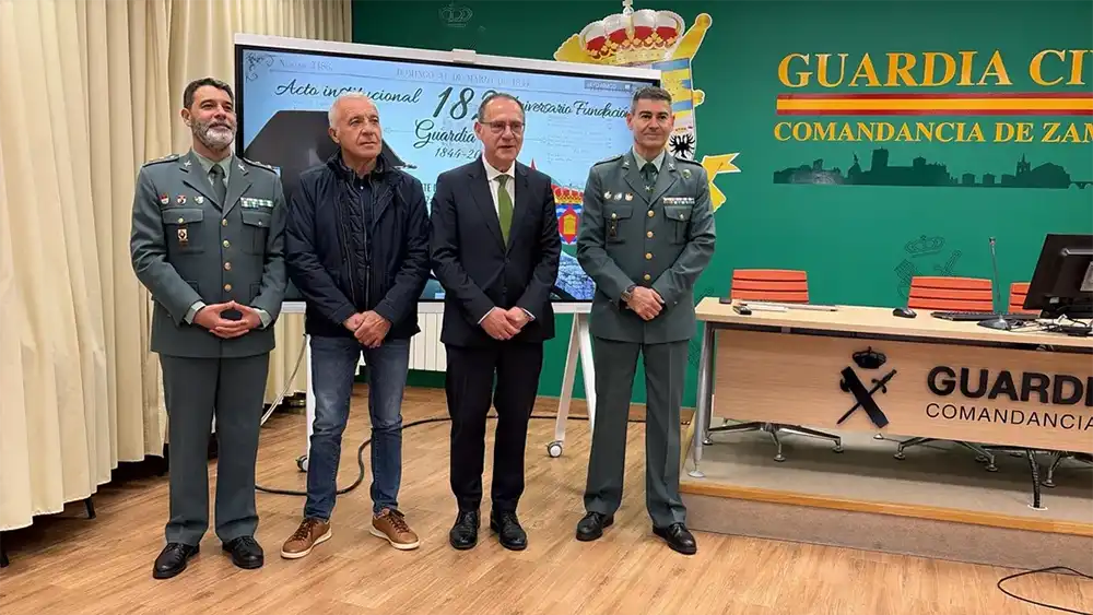La Guardia Civil celebra en El Puente de Sanabria su 182 aniversario con parada militar y exposición