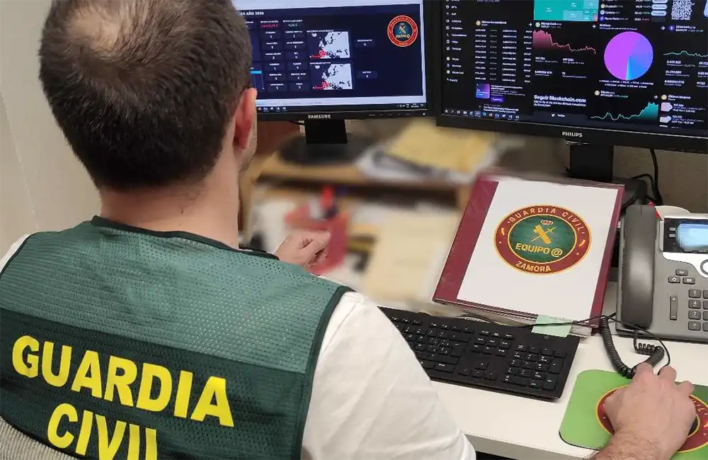 La Guardia Civil recupera cerca de 50.000 euros estafados a una vecina de Zamora mediante una sofisticada suplantación bancaria 1 La Guardia Civil recupera cerca de 50.000 euros estafados a una vecina de Zamora mediante una sofisticada suplantación bancaria