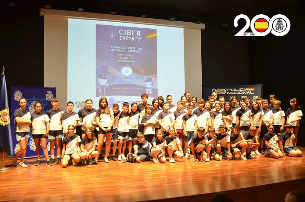La Policía Nacional entrega en Zamora los carnés de “Ciberexperto” a 163 alumnos formados en seguridad digital 1 La Policía Nacional entrega en Zamora los carnés de “Ciberexperto” a 163 alumnos formados en seguridad digital