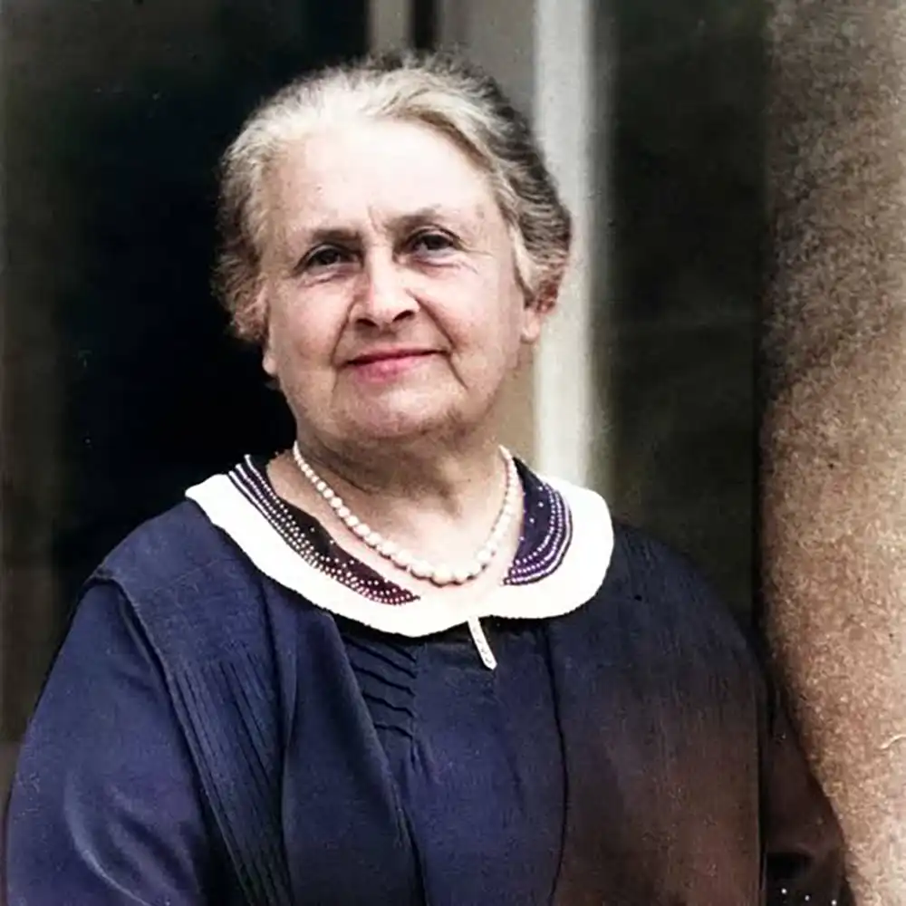 María Montessori, el método educativo que revolucionó la forma de entender la infancia