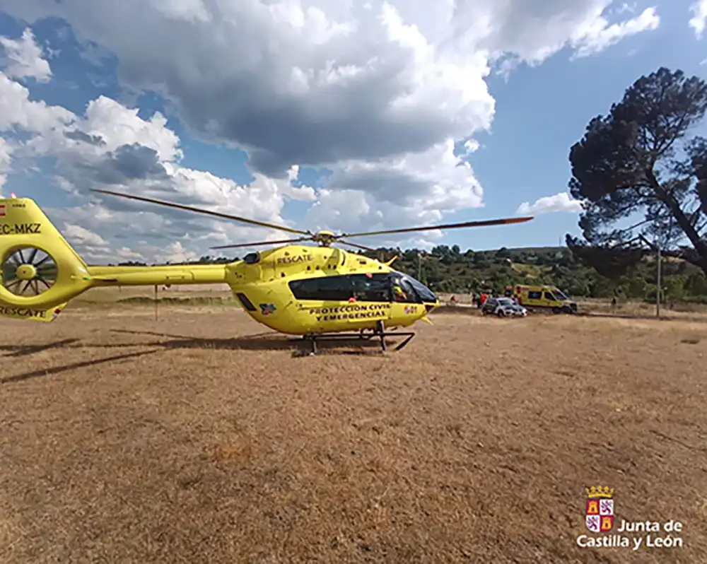 Rescate en Cobreros: Protección Civil evacúa a una senderista herida en la ruta de la Cascada de Sotillo de Sanabria