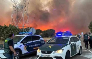 El incendio de Fermoselle refuerza su operativo con 40 bomberos forestales de Serbia mientras continúan los trabajos de extinción