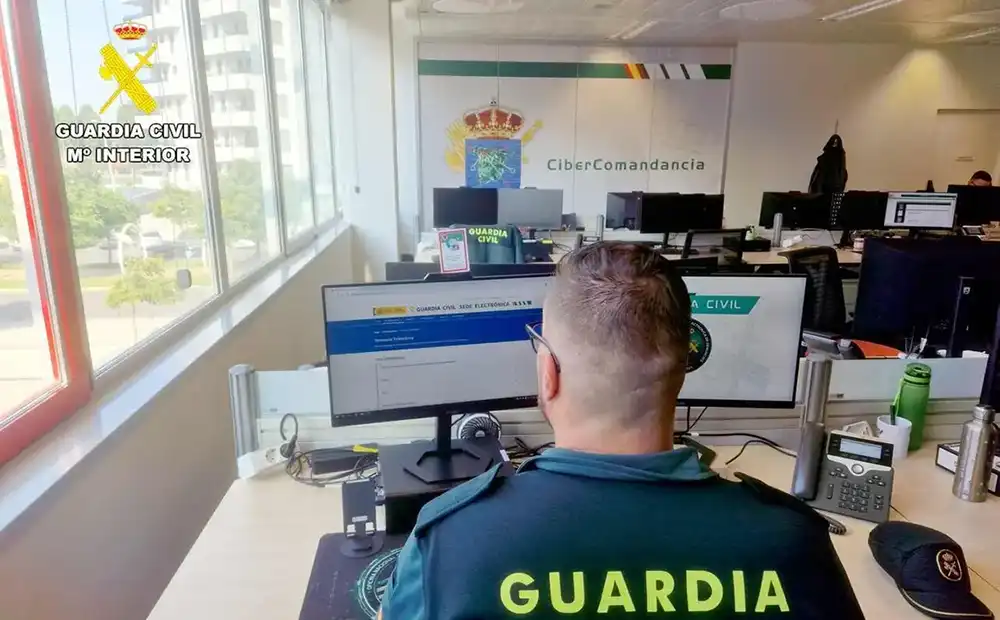 La CiberComandancia de la Guardia Civil bate su récord con 332 denuncias en un solo día 1 La CiberComandancia de la Guardia Civil bate su récord con 332 denuncias en un solo día