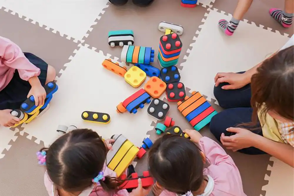 La escolarización de niños de un año supera por primera vez el 52% y el gasto educativo crece un 34% en cinco años