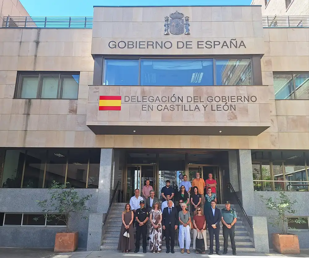Zamora guarda un minuto de silencio por las últimas víctimas de violencia de género: 31 mujeres asesinadas en España en 2026