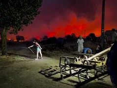 El incendio de Hermisende entra en fase de estabilización con casi una decena de medios estatales desplegados
