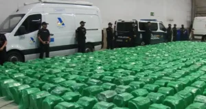 España decomisó 370 toneladas de drogas en 2025 en una operación contra el narcotráfico que mantiene la presión sobre las mafias