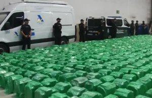 España decomisó 370 toneladas de drogas en 2025 en una operación contra el narcotráfico que mantiene la presión sobre las mafias