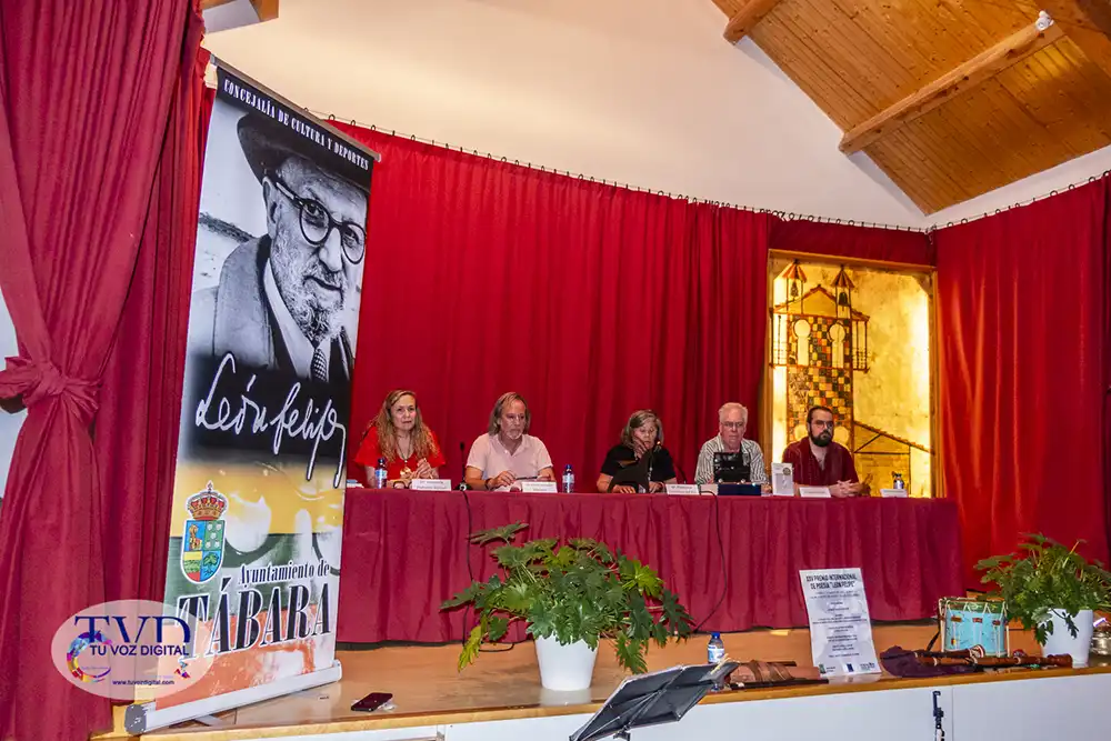 Juan María Calles gana el XXV Premio Internacional de Poesía “León Felipe” de Tábara con La tierra prometida 18