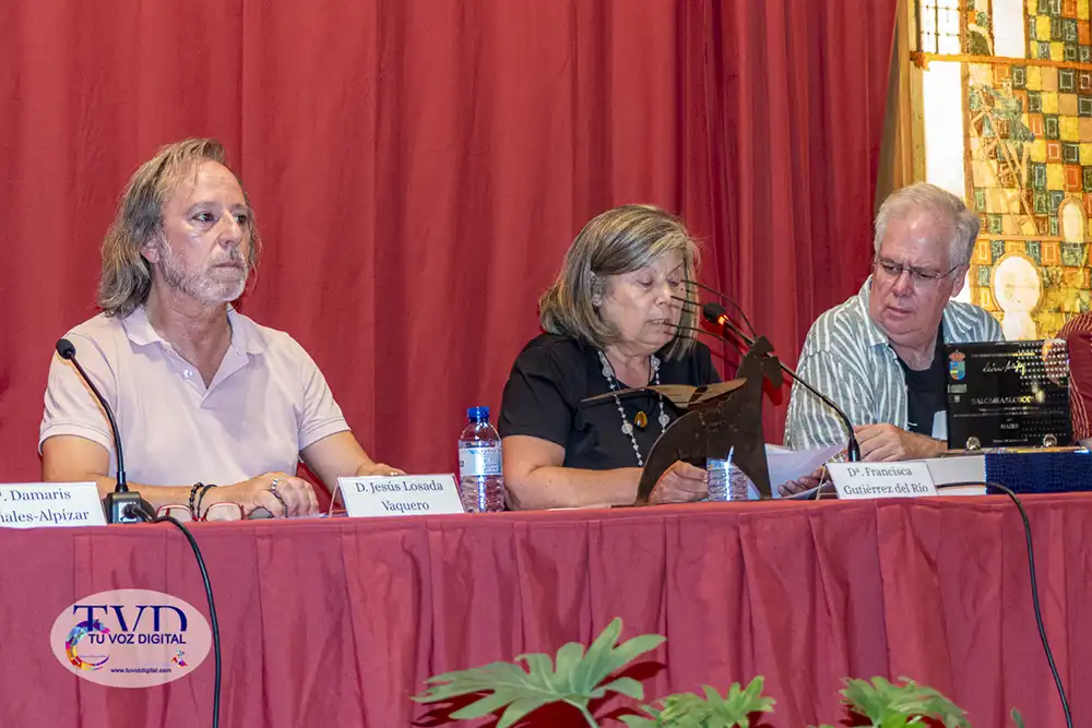Juan María Calles gana el XXV Premio Internacional de Poesía “León Felipe” de Tábara con La tierra prometida 22