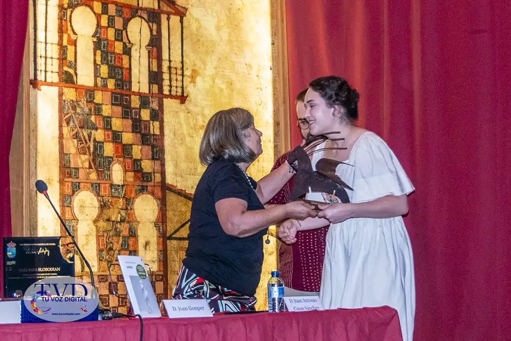 Juan María Calles gana el XXV Premio Internacional de Poesía “León Felipe” de Tábara con La tierra prometida 7