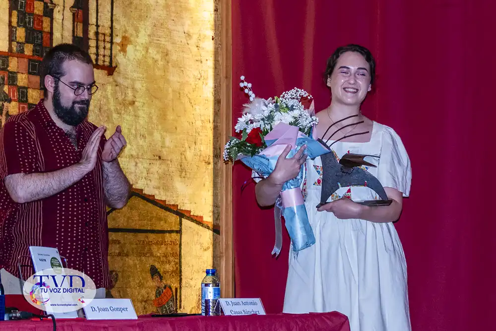 Juan María Calles gana el XXV Premio Internacional de Poesía “León Felipe” de Tábara con La tierra prometida 34