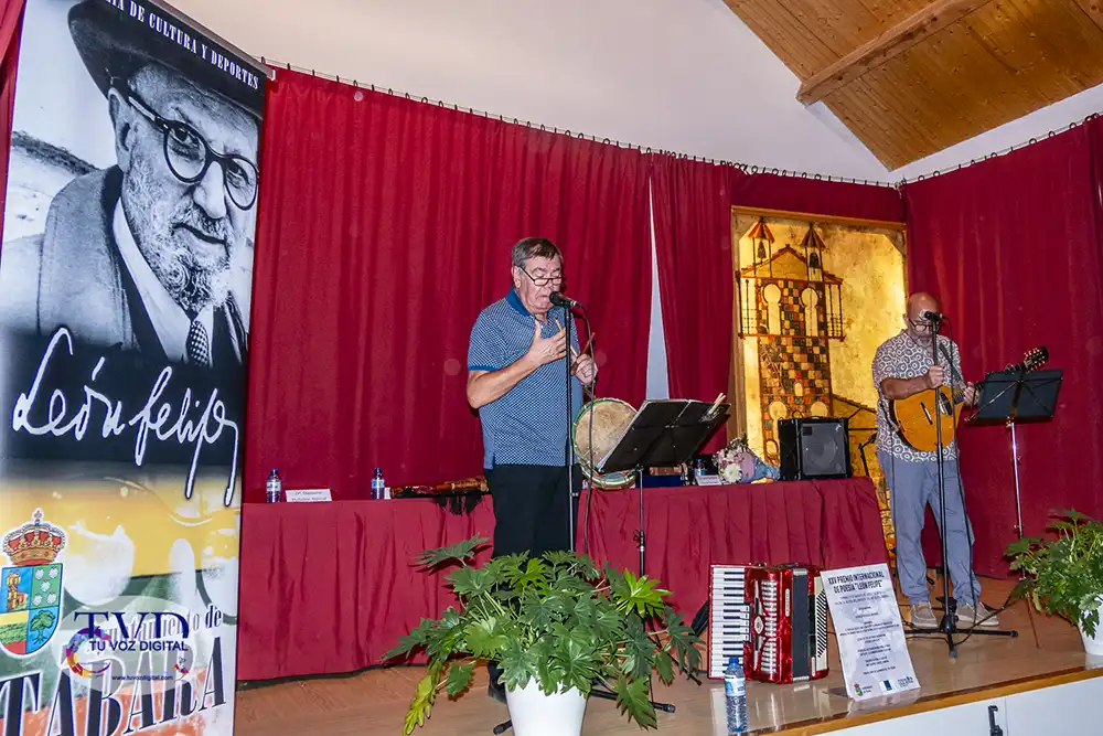 Juan María Calles gana el XXV Premio Internacional de Poesía “León Felipe” de Tábara con La tierra prometida 40