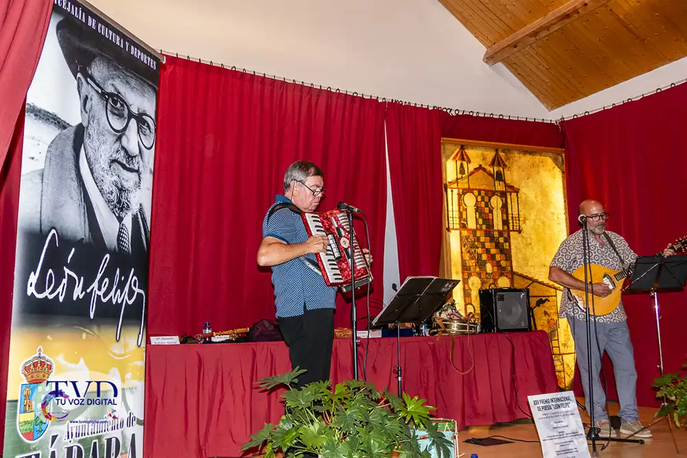 Juan María Calles gana el XXV Premio Internacional de Poesía “León Felipe” de Tábara con La tierra prometida 44