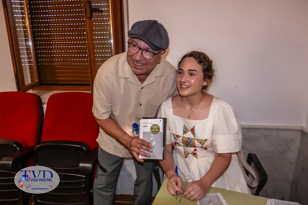 Juan María Calles gana el XXV Premio Internacional de Poesía “León Felipe” de Tábara con La tierra prometida 49
