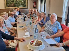 Los quintos del 45 vuelven a casa: 81 años, una mesa compartida y muchas ganas de seguir celebrando la vida