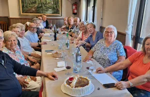 Los quintos del 45 vuelven a casa: 81 años, una mesa compartida y muchas ganas de seguir celebrando la vida