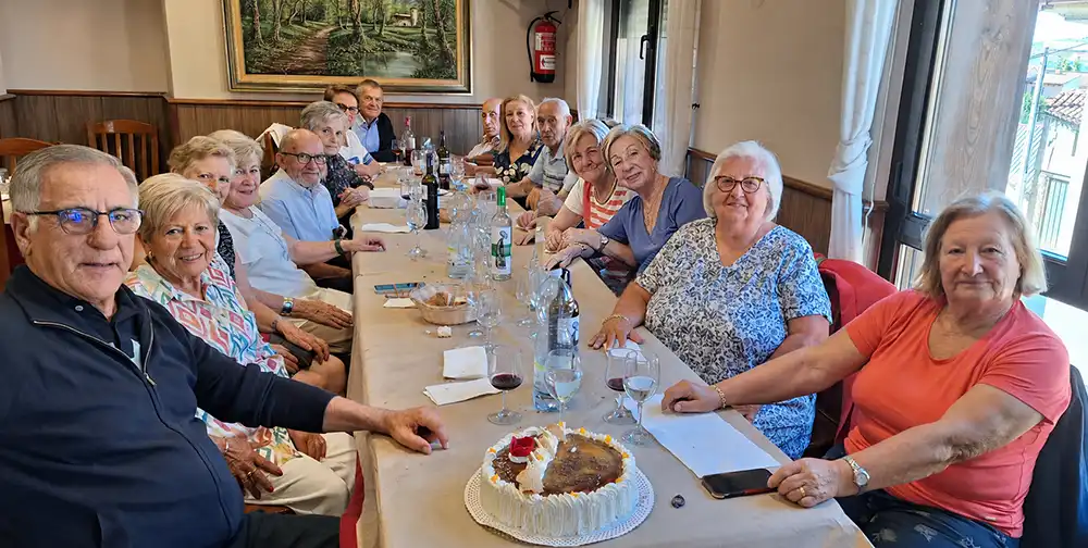 Los quintos del 45 vuelven a casa: 81 años, una mesa compartida y muchas ganas de seguir celebrando la vida 1 Los quintos del 45 vuelven a casa: 81 años, una mesa compartida y muchas ganas de seguir celebrando la vida