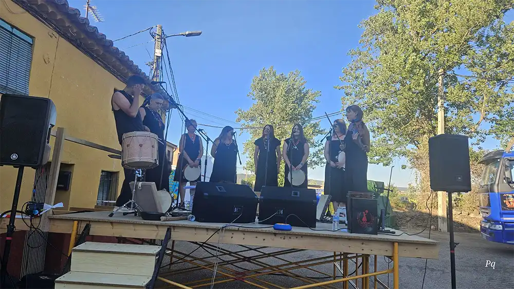 San Lorenzo continúa sus fiestas con hinchables, panderetas y una noche de música con Amon-Ra 4