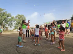 San Lorenzo continúa sus fiestas con hinchables, panderetas y una noche de música con Amon-Ra