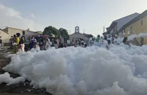 San Lorenzo se llena de agua, espuma y música en las fiestas de Tábara 2026