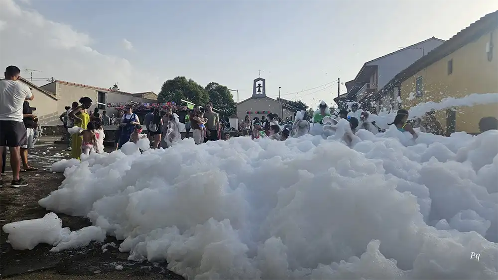 San Lorenzo se llena de agua, espuma y música en las fiestas de Tábara 2026 1 San Lorenzo se llena de agua, espuma y música en las fiestas de Tábara 2026