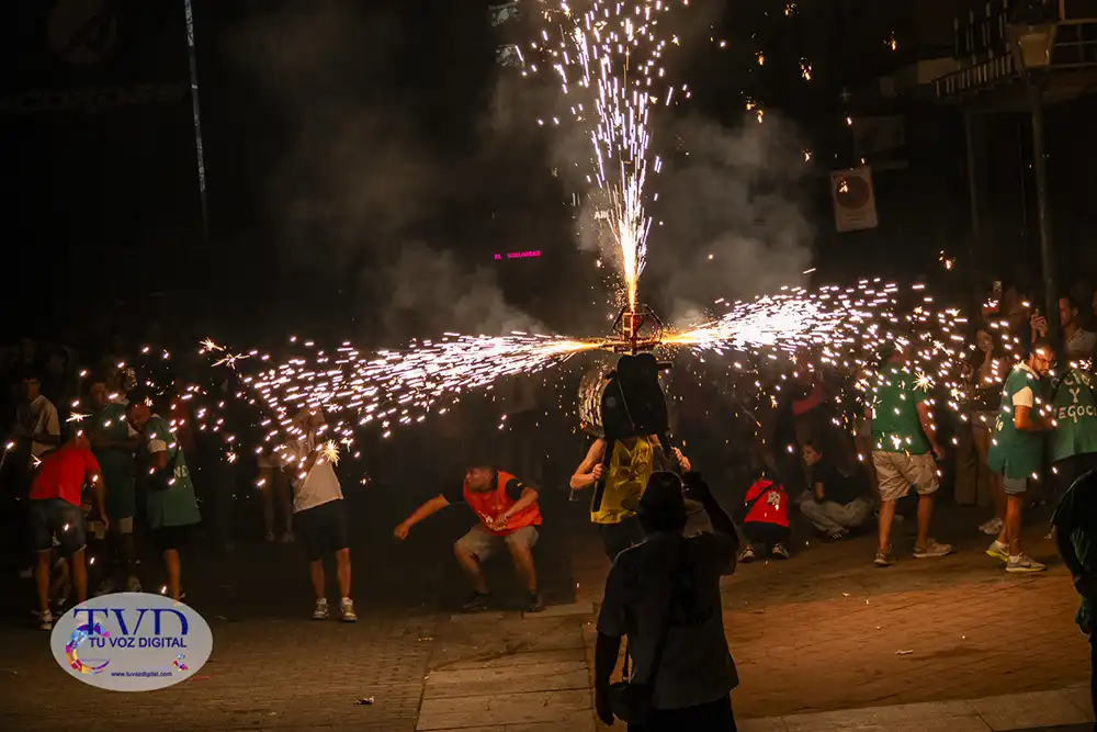 Tábara no baja el ritmo: juegos, merienda, bingo, música y toro de fuego en una jornada para disfrutar hasta la madrugada 30