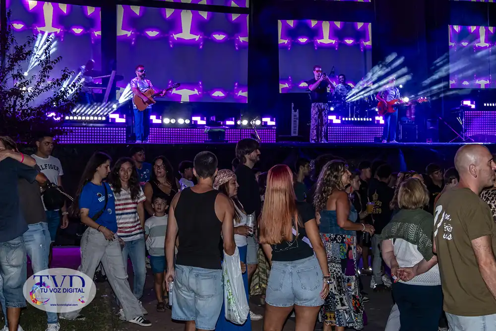 Tábara no baja el ritmo: juegos, merienda, bingo, música y toro de fuego en una jornada para disfrutar hasta la madrugada 5