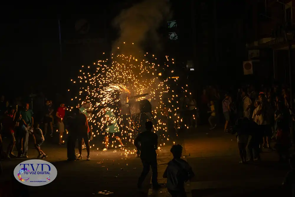 Tábara no baja el ritmo: juegos, merienda, bingo, música y toro de fuego en una jornada para disfrutar hasta la madrugada 32