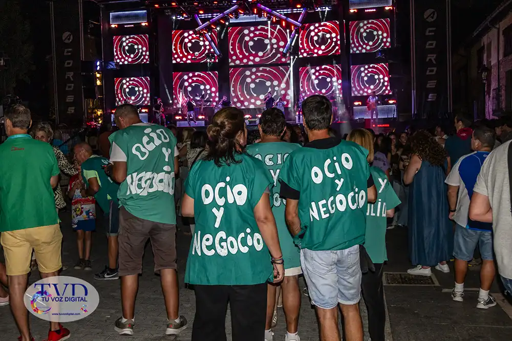 Tábara no baja el ritmo: juegos, merienda, bingo, música y toro de fuego en una jornada para disfrutar hasta la madrugada 8